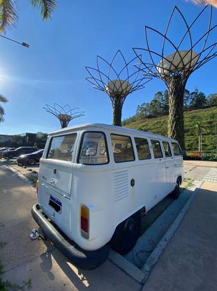 VOLKSWAGEN KOMBI 1.6 STD 8V GASOLINA 3P MANUAL